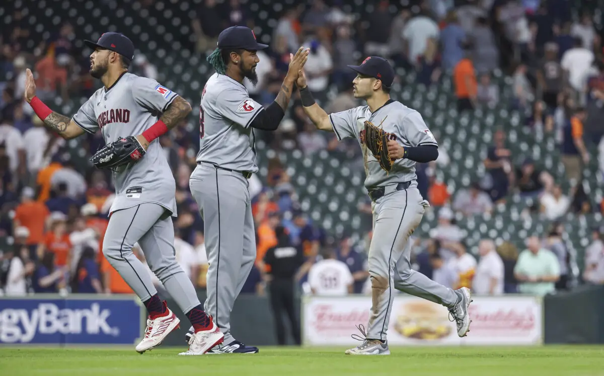 Dodgers Interested in Blockbuster Trade With Guardians For Emmanuel Clase, Steven Kwan: Report