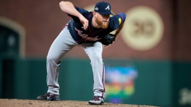MLB Notes: Yankees Sign Mets Pitcher, Astros Add Veteran Reliever, $212 Million All-Star Out For Year