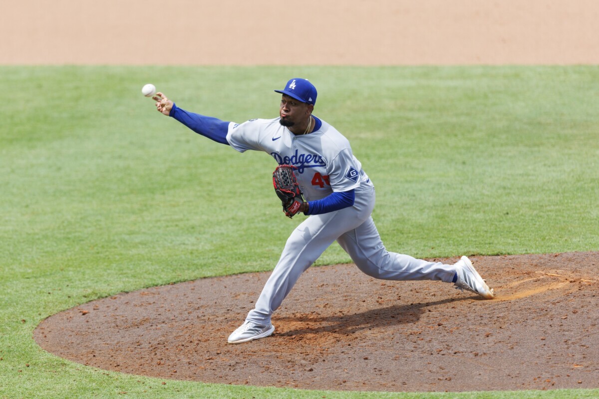 Dodgers Lose Reliever to National League Rival