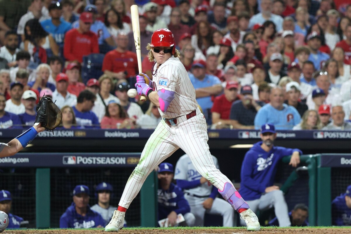 Phillies Outfielder Exits NLDS Game 1 vs Dodgers With Hamstring Injury