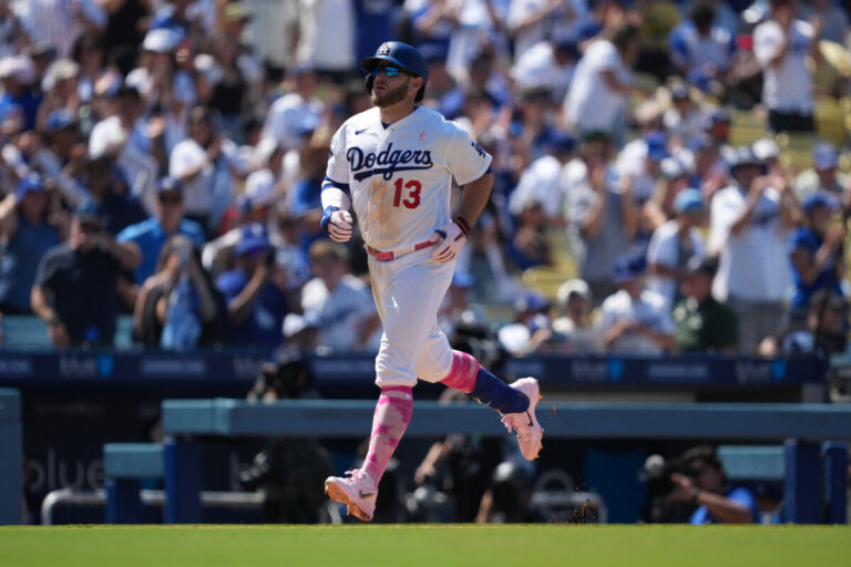 Max Muncy Reacts to Extra-Base Robbery in Braves Loss