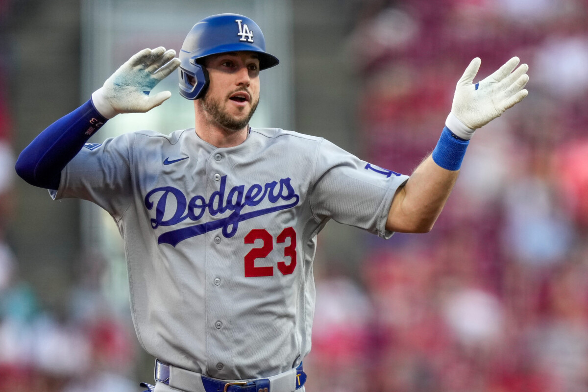 Los Angeles Dodgers right fielder Kyle Tucker (23) runs the bases on a solo home run in the second inning of the MLB National