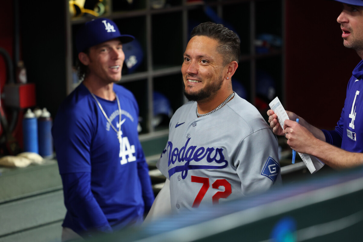 Miguel Rojas Announces Final Playing Appearance After Dodgers Retirement